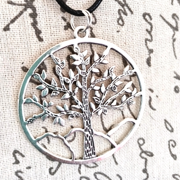 Tree of life medallion necklace NEW adjustable boho gypsy - Picture 1 of 6